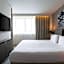 AC Hotel by Marriott Paris Porte Maillot