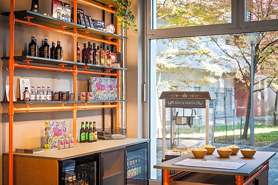 Me And All Hotel Berlin East Side