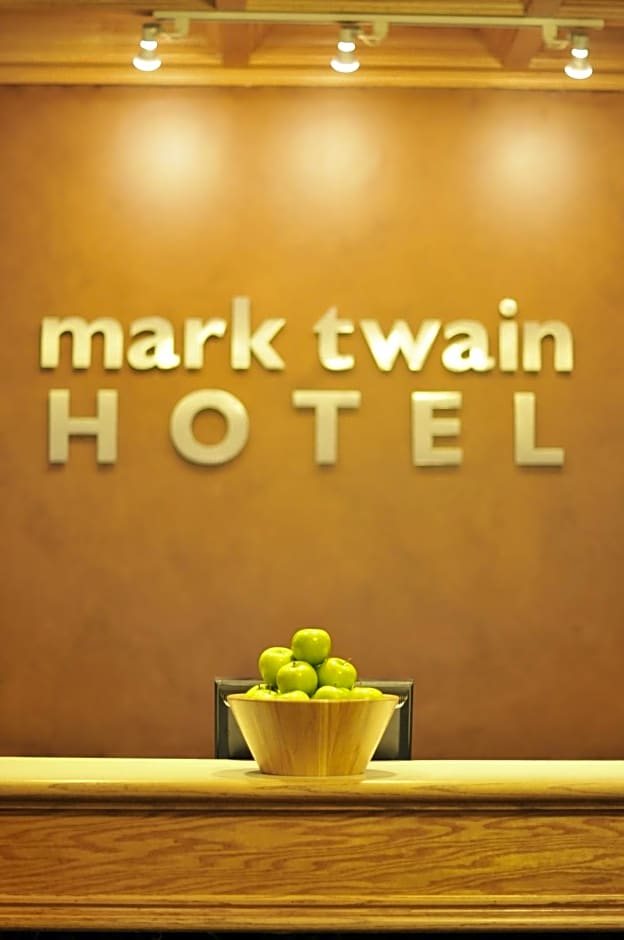 Mark Twain Hotel