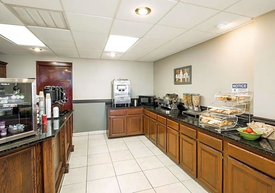 Savannah House Hotel