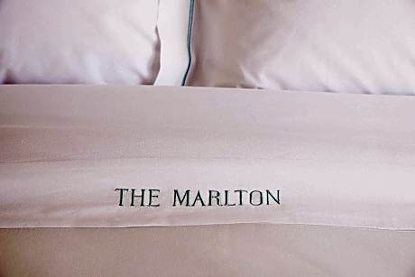 The Petite Full (1 Double Bed)