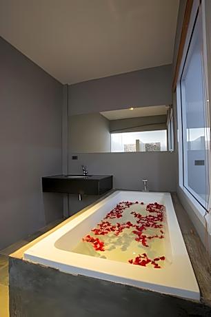 Delux Single Room