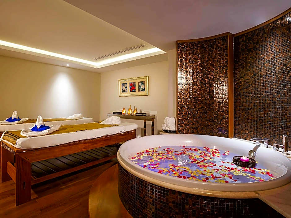 Novotel Yangon Max