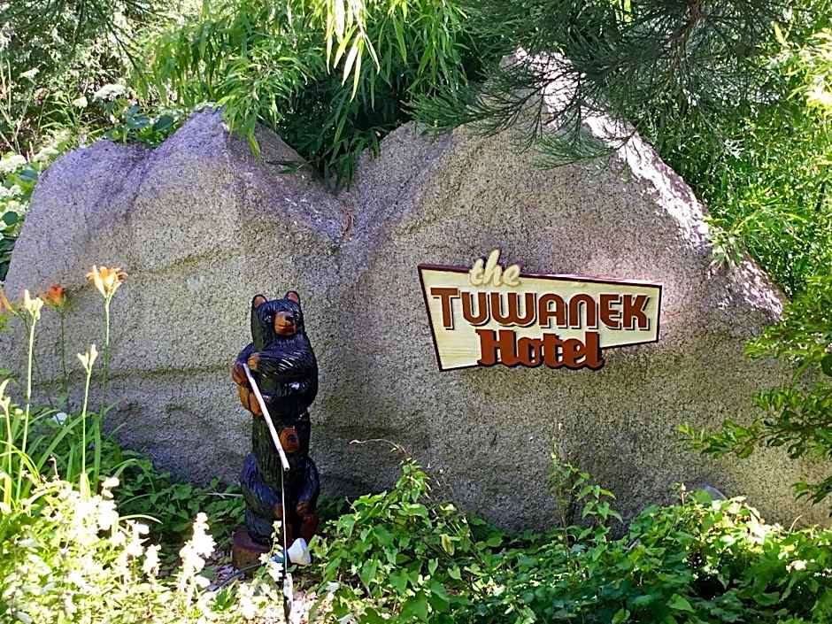 The Tuwanek Bed and Breakfast