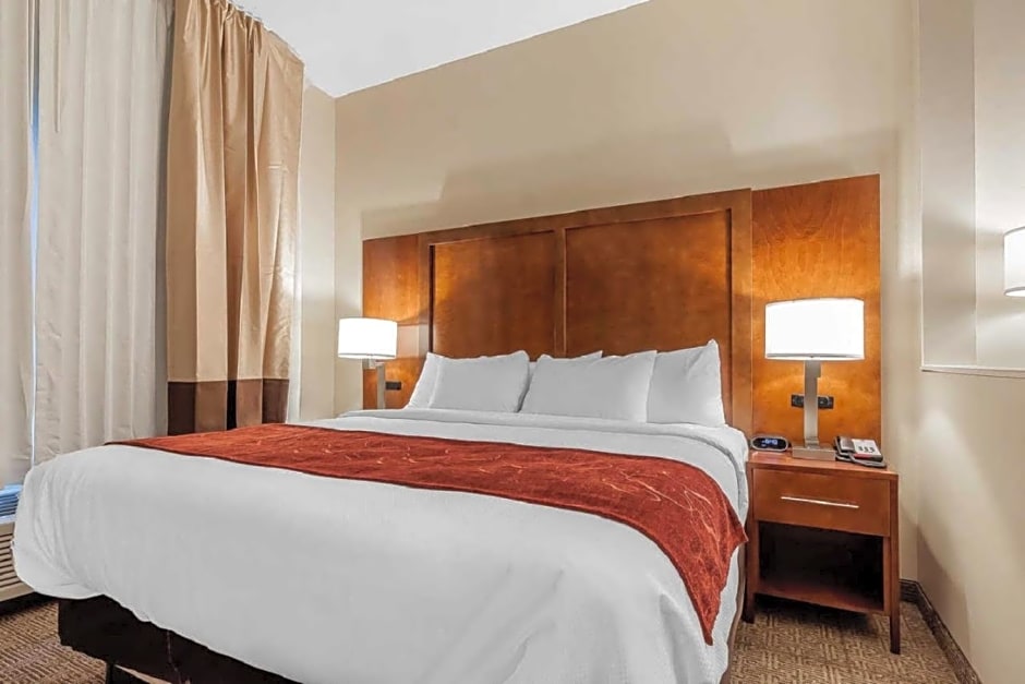 Comfort Suites