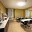 Super 8 by Wyndham St Charles