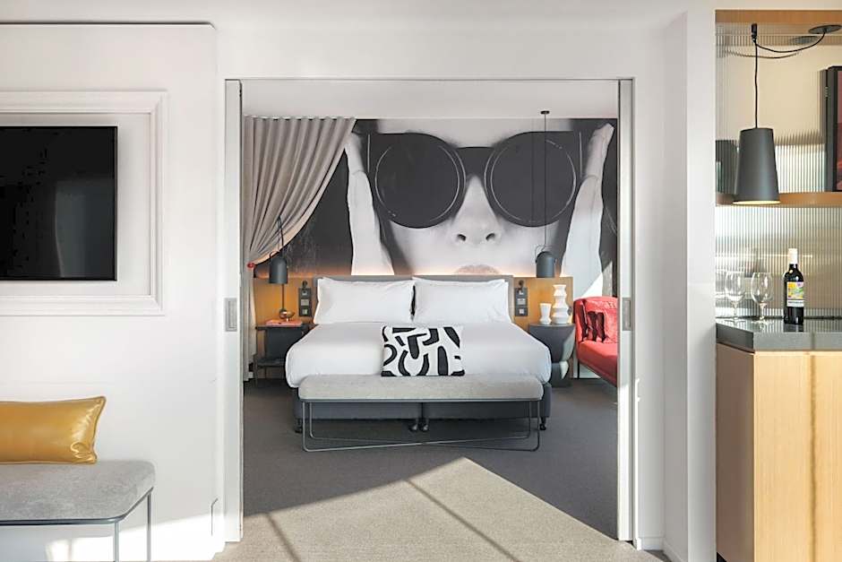 Hotel Indigo Melbourne on Flinders By IHG