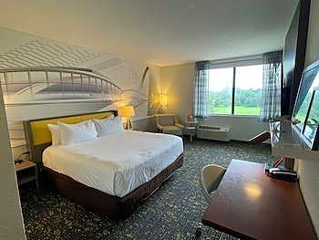 Saint Louis Airport Hotel
