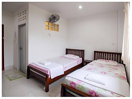 Standard Twin Room with Fan