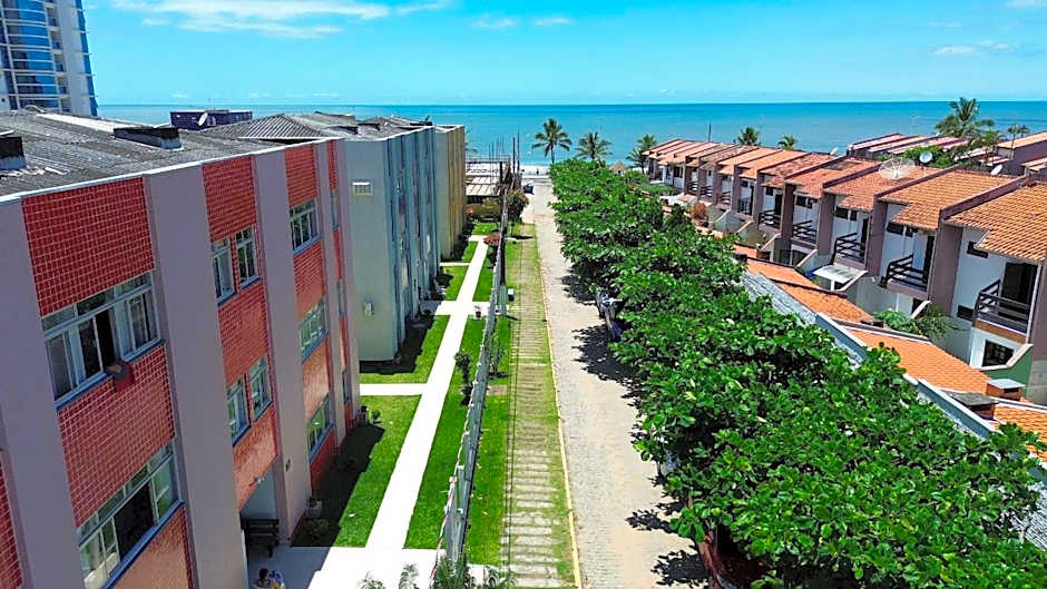 Frente Mar Praia do Tabuleiro - Condomínio Costa Esmeralda