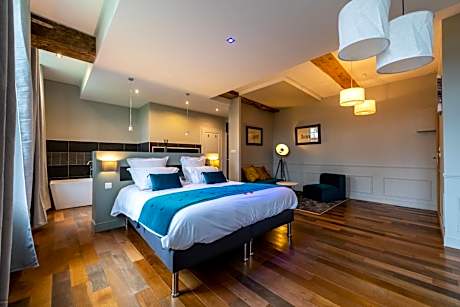 Suite with Garden View