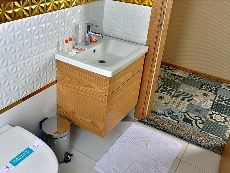 Inanlar Deluxe Hotel & Bungalow