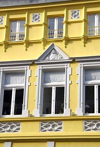Balthasar Neumann Speiserei & Gästehaus - Zentrum Brühl -E-Ladestation, nähe Phantasialand