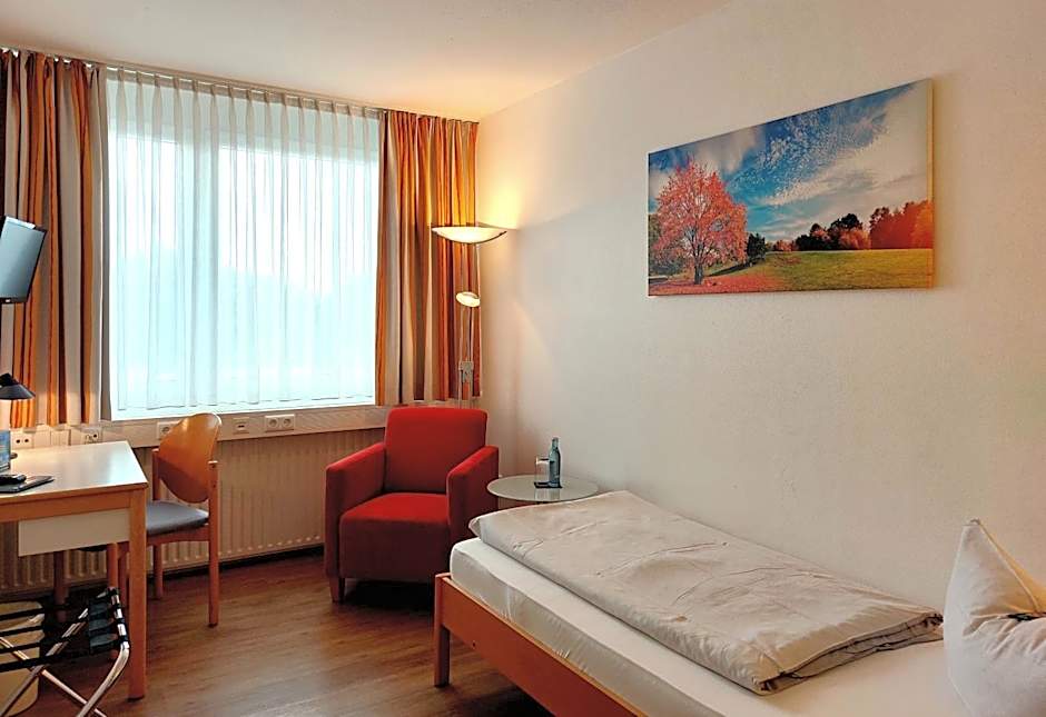 Heinrich Pesch Hotel