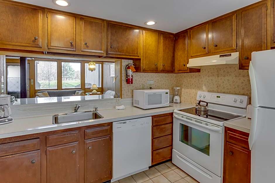 Stony Court at Bryce Mountain