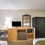 Quality Inn & Suites Hot Springs-Lake Hamilton