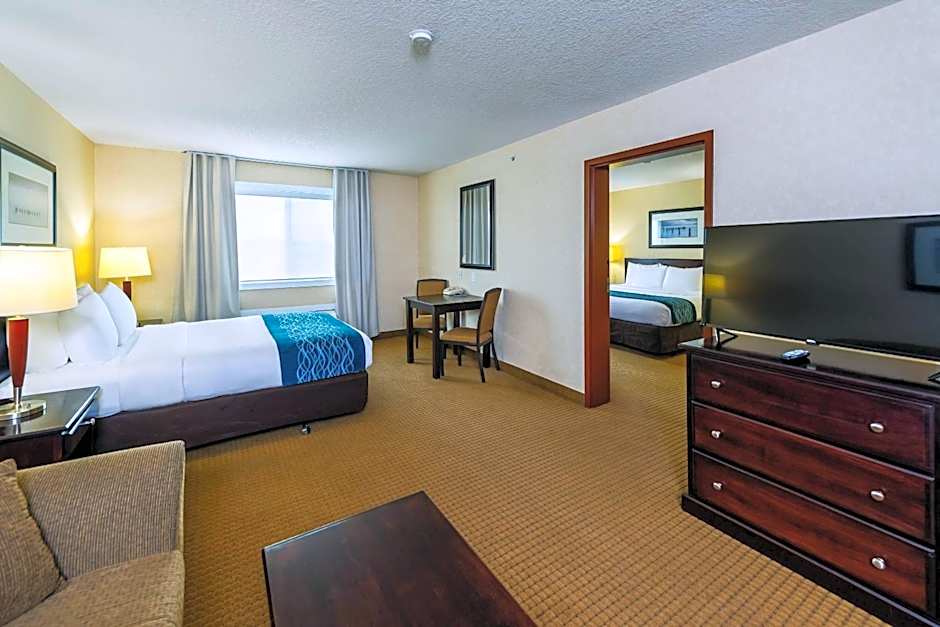 Comfort Inn & Suites