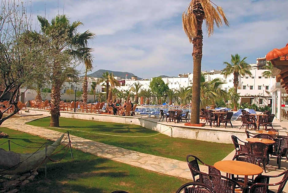 Nagi Beach Hotel