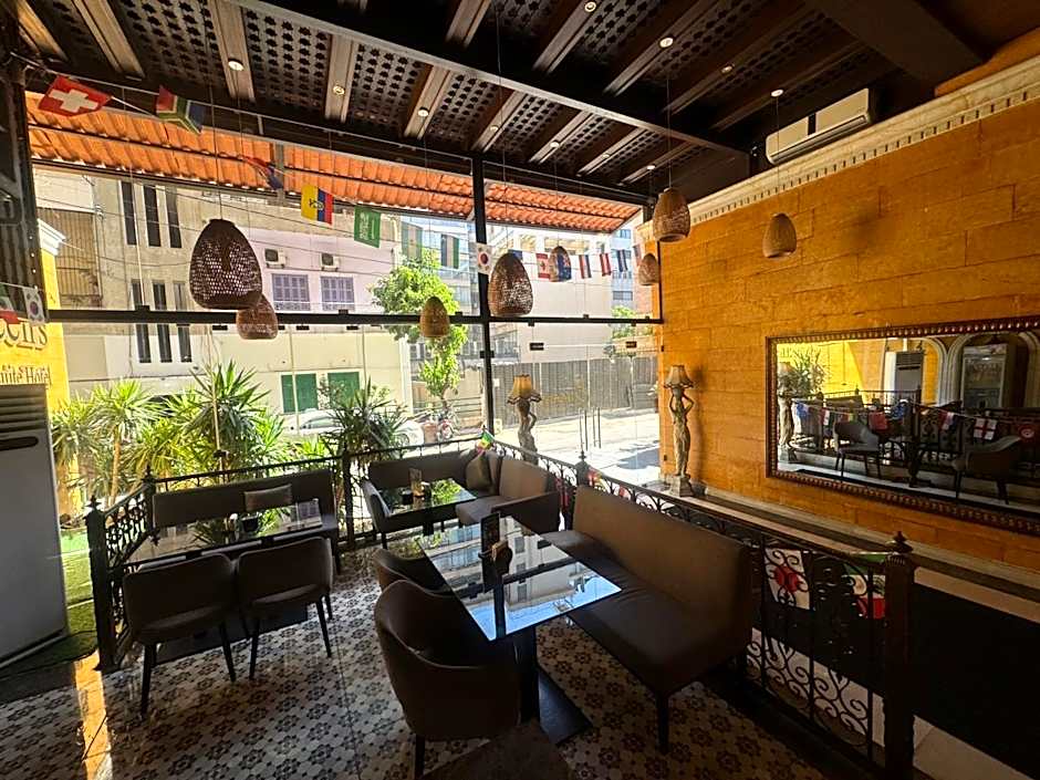 Queens Suite Hotel