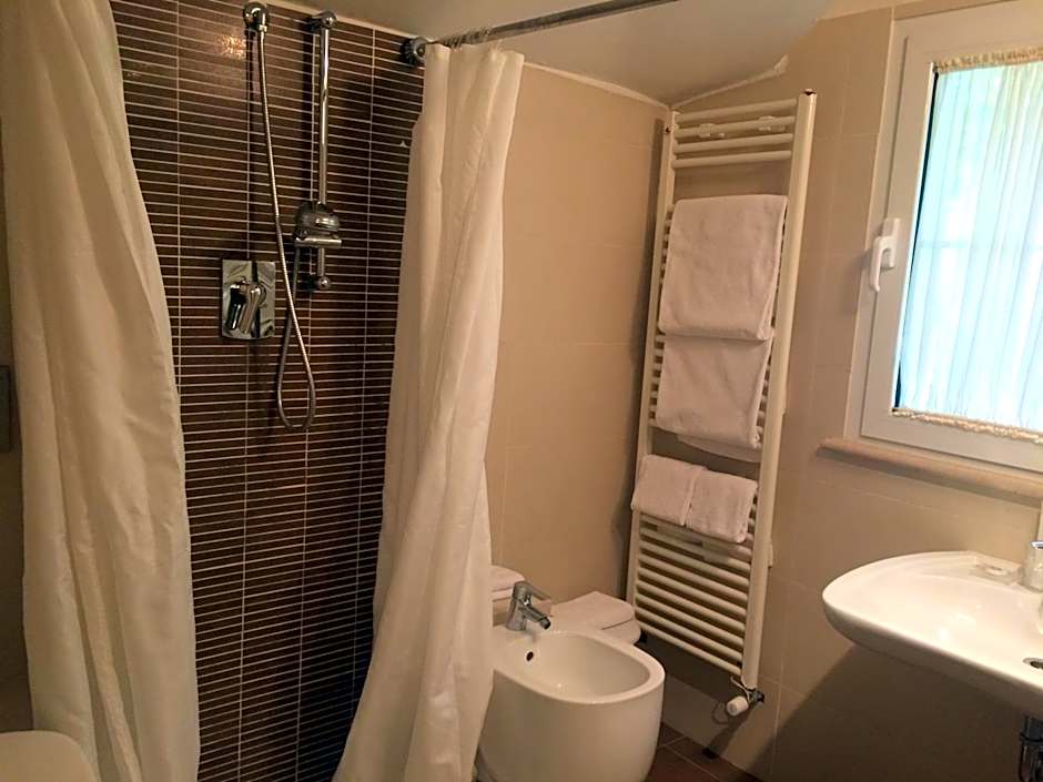 Accademia Hotel