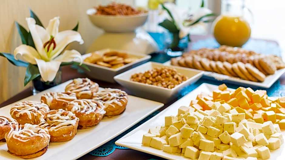 Holiday Inn Express Charleston-Civic Center By IHG