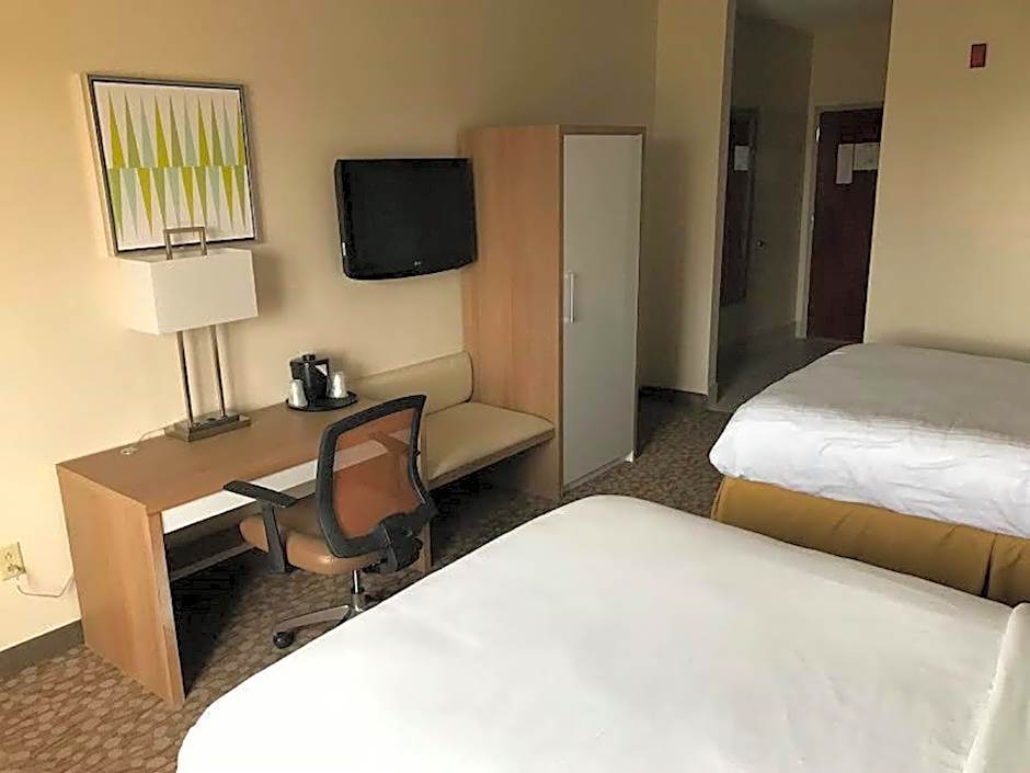 Holiday Inn Express Hotel & Suites Brookville By IHG