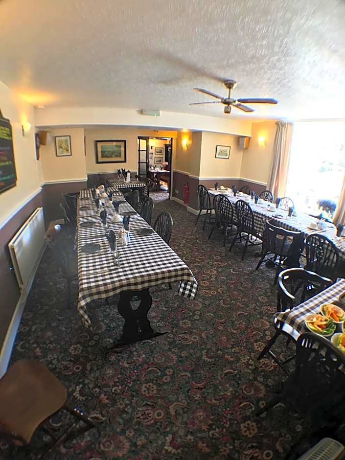 The Fox & Hounds Inn