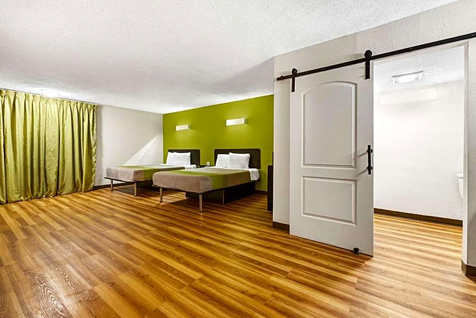 Motel 6 Indianapolis IN