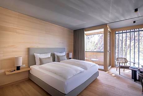 Courtyard Room with Balcony