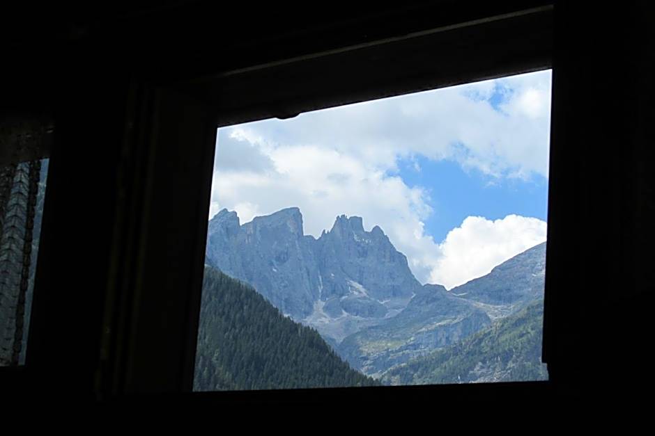 Hotel Garnì Miramonti