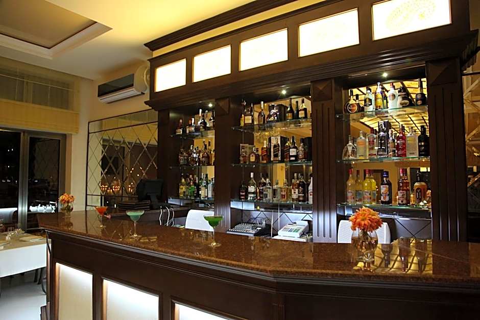 East Legend Hotel