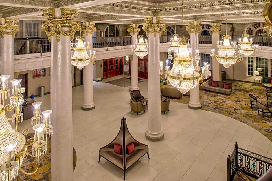 DoubleTree by Hilton Hotel Utica