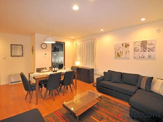 Cats Villa Hakuba 12 for 6 Guests X2