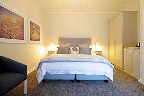 Deluxe Double Room with Shower