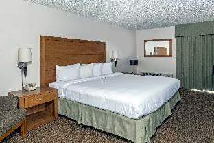 The Grand Inn Peoria