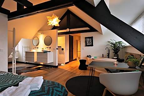 Double Room with Private Bathroom