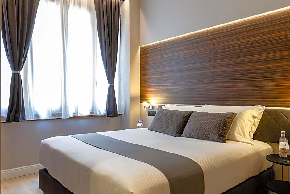 Photo 1 of 10 of 1 Double Bed or 2 Beds