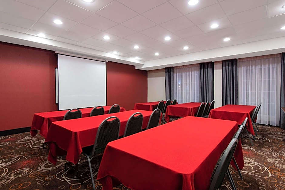 La Quinta Inn & Suites by Wyndham Harrisburg-Hershey