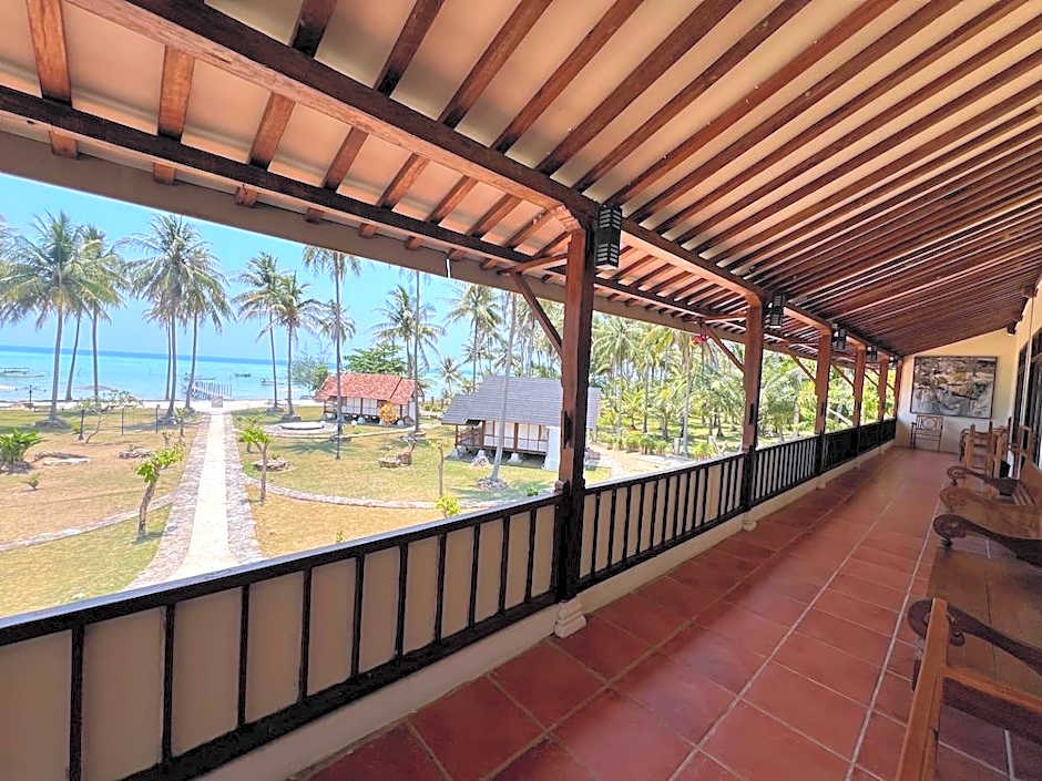 Arys Lagoon Bungalow & Hotel