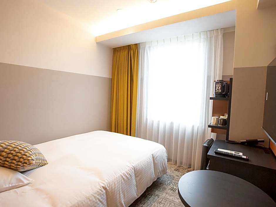 Photo 1 of 7 of Single Room