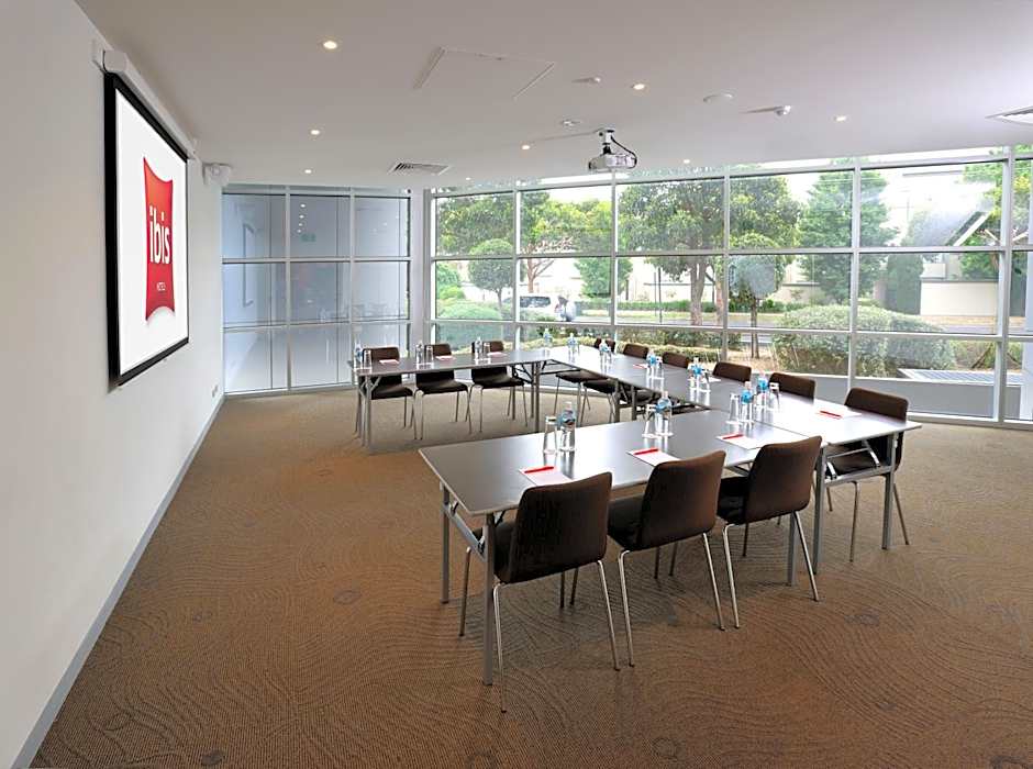 Ibis Melbourne Glen Waverley Hotel