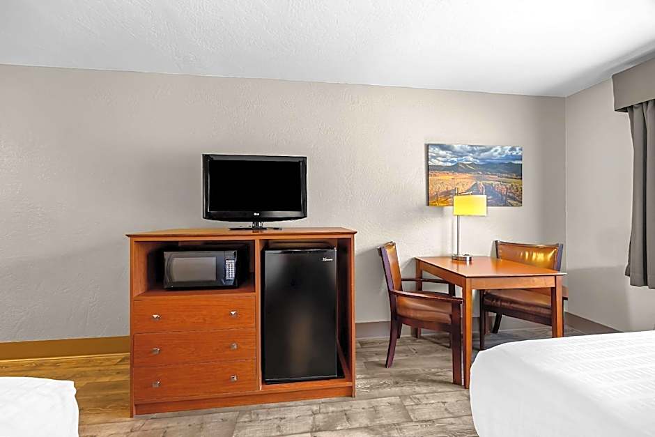 Best Western Inn At The Rogue
