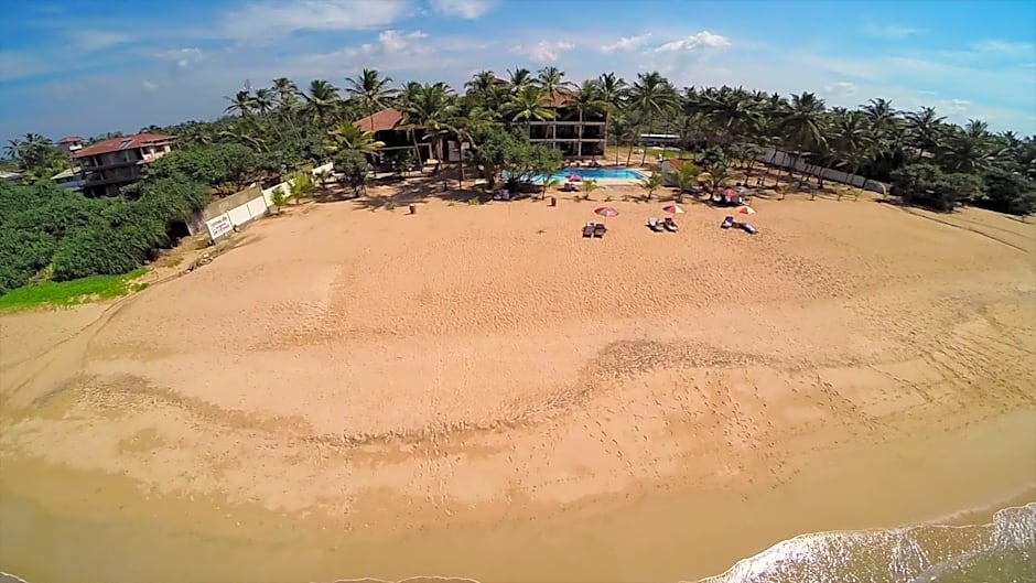 Whispering Palms Hotel