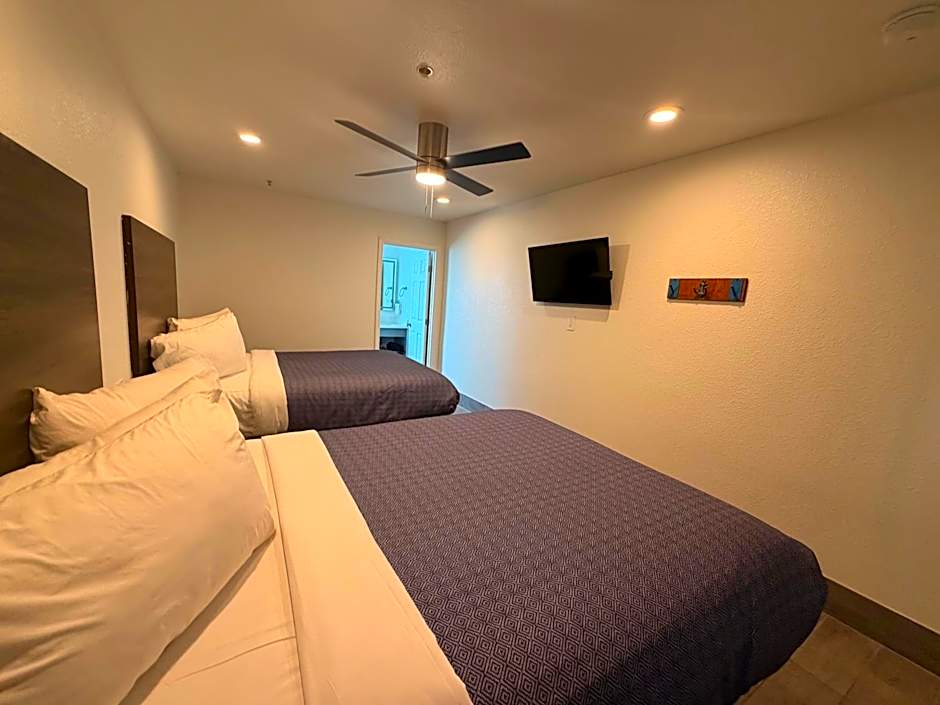Holland Inn and Suites