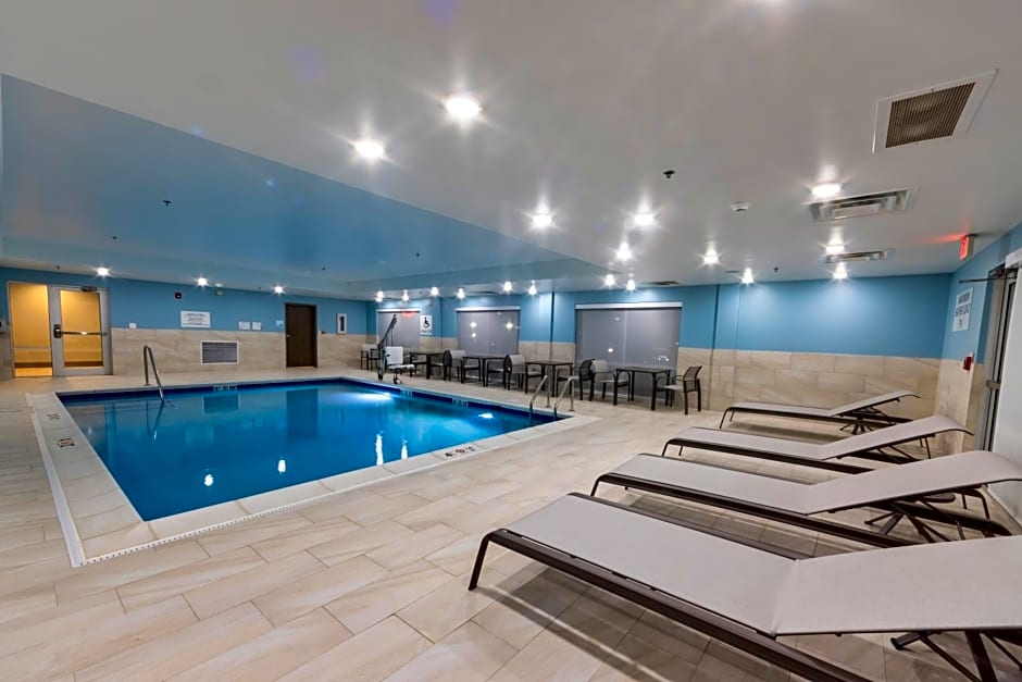 Holiday Inn Express & Suites - Harrisonburg University Area By IHG