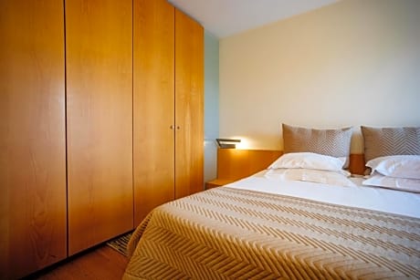Double or Twin Room with Extra Bed ( Adult)