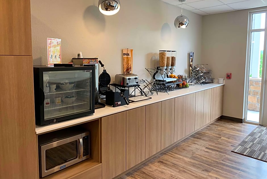 Microtel Inn and Suites by Wyndham Woodland Park