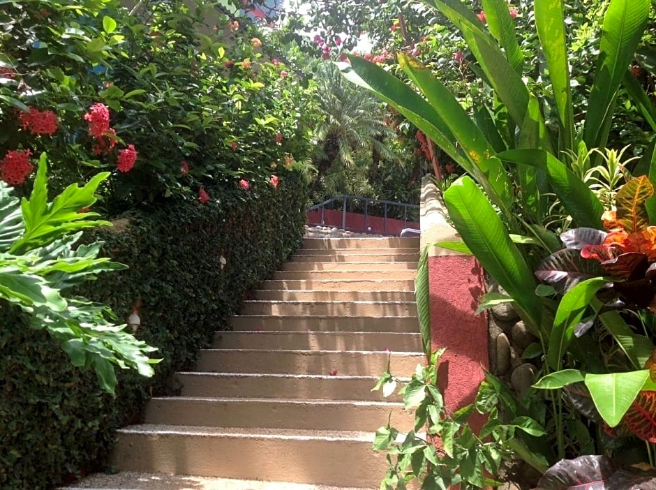 Hotel Tamarindo Village