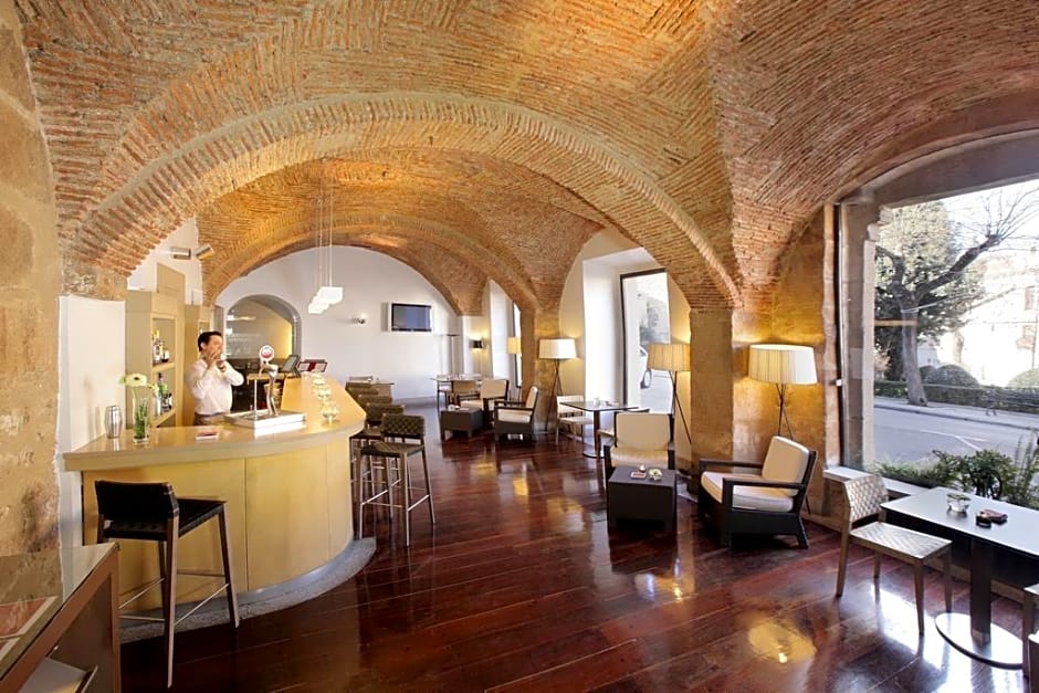 NH Collection Caceres Palacio de Oquendo