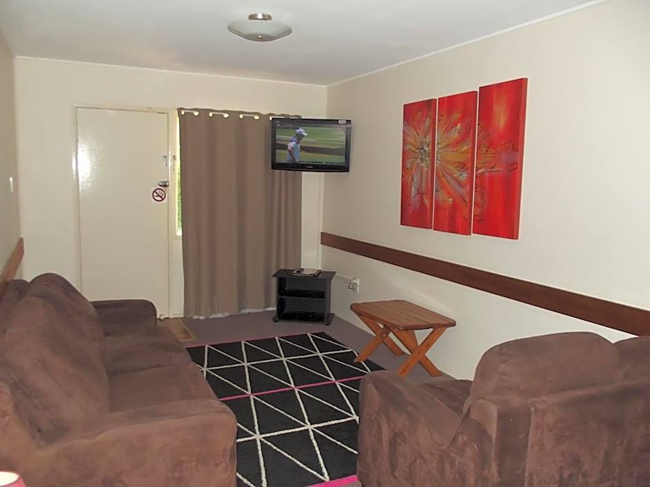 Bridge Street Motor Inn